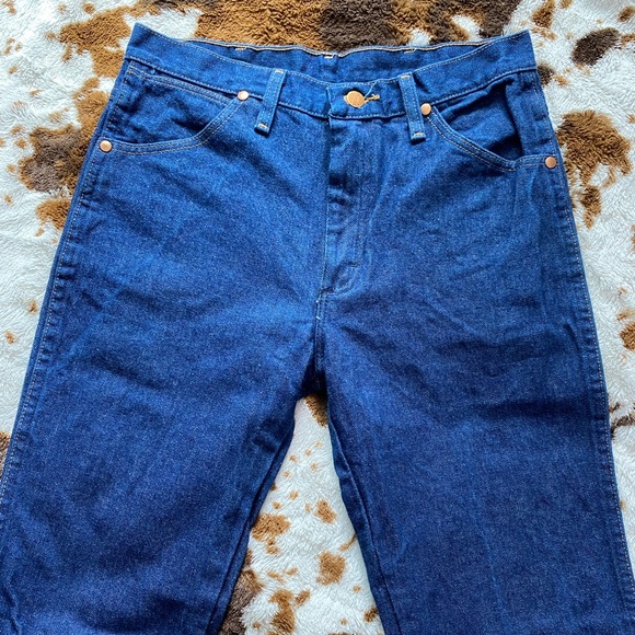 5/$25 Men’s Wrangler Cowboy Cut Jeans - Picture 4 of 5